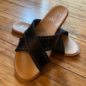 Mari A. Sandals